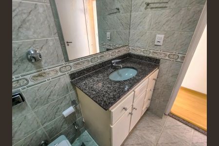 Apartamento à venda com 85m², 2 quartos e sem vagaBanheiro Corredor