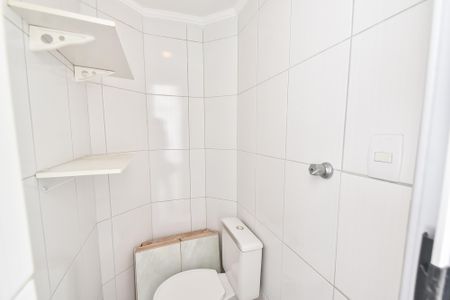 Apartamento à venda com 65m², 2 quartos e sem vaga Apartamento à venda com 65m², 2 quartos e sem vagaBanheiro de serviço