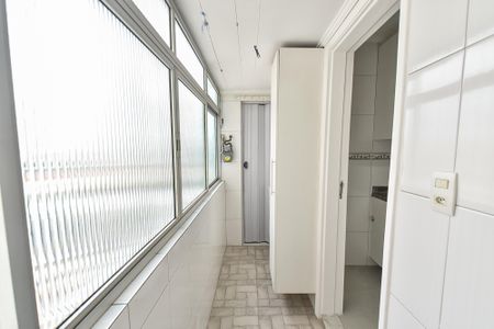 Apartamento à venda com 65m², 2 quartos e sem vaga Apartamento à venda com 65m², 2 quartos e sem vagaÁrea de serviço