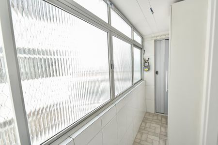 Apartamento à venda com 65m², 2 quartos e sem vaga Apartamento à venda com 65m², 2 quartos e sem vagaÁrea de serviço