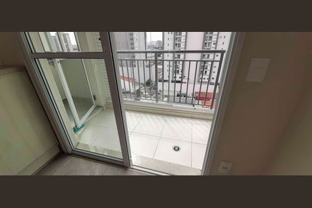 Sacada de apartamento para alugar com 1 quarto, 38m² em Presidente Altino, Osasco