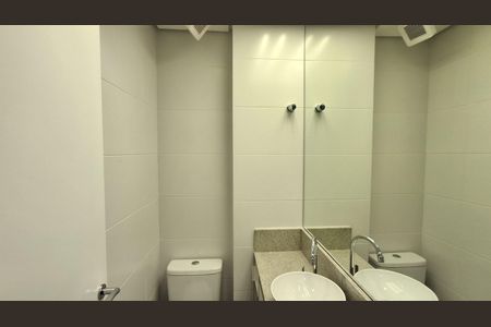 Apartamento para alugar com 68m², 2 quartos e 2 vagasLavabo 