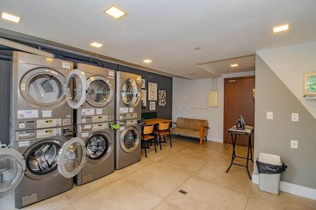 Studio para alugar com 30m², 1 quarto e 1 vagaLavanderia