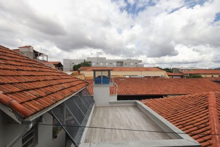 Casa à venda com 69m², 3 quartos e 1 vaga Casa à venda com 69m², 3 quartos e 1 vagaVaranda do Quarto 3