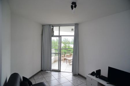 Sala de apartamento para alugar com 1 quarto, 55m² em Barra da Tijuca, Rio de Janeiro