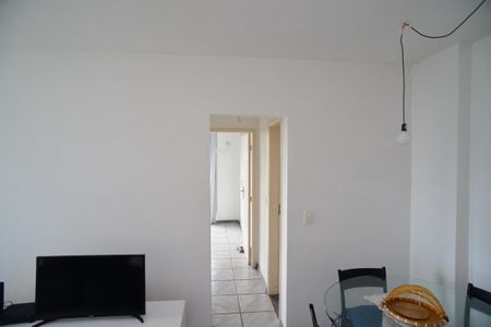 Sala de apartamento para alugar com 1 quarto, 55m² em Barra da Tijuca, Rio de Janeiro