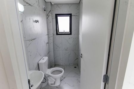 Banheiro de kitnet/studio para alugar com 1 quarto, 42m² em Jardim Clementino, Taboão da Serra