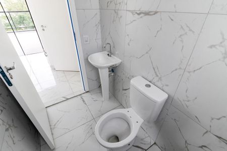 Banheiro de kitnet/studio para alugar com 1 quarto, 42m² em Jardim Clementino, Taboão da Serra