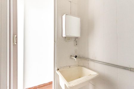 Banheiro de kitnet/studio para alugar com 1 quarto, 28m² em Campos Elíseos, São Paulo