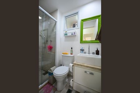 Apartamento à venda com 66m², 3 quartos e 2 vagasBanheiro Social