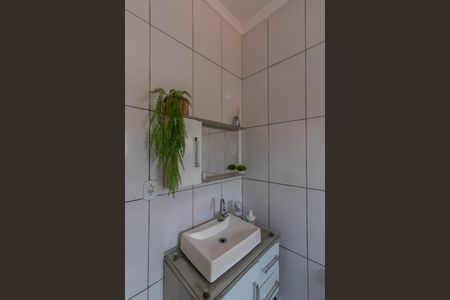 Casa para alugar com 300m², 2 quartos e 3 vagasBanheiro 