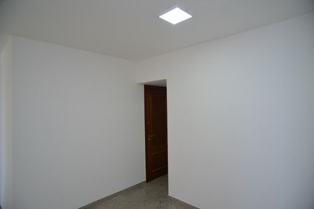 Apartamento para alugar com 115m², 3 quartos e 2 vagas Apartamento para alugar com 115m², 3 quartos e 2 vagasSala