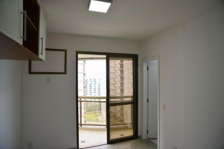 Apartamento para alugar com 115m², 3 quartos e 2 vagas Apartamento para alugar com 115m², 3 quartos e 2 vagasSuíte