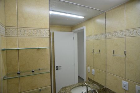Apartamento para alugar com 115m², 3 quartos e 2 vagas Apartamento para alugar com 115m², 3 quartos e 2 vagasBanheiro Social