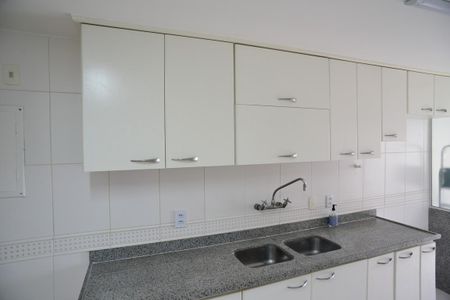 Apartamento para alugar com 115m², 3 quartos e 2 vagas Apartamento para alugar com 115m², 3 quartos e 2 vagasCozinha