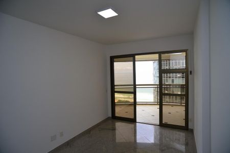 Sala de apartamento para alugar com 3 quartos, 115m² em Barra da Tijuca, Rio de Janeiro