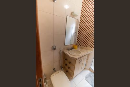 Casa para alugar com 300m², 3 quartos e 3 vagasBanheiro Social