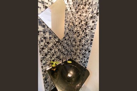 Casa para alugar com 300m², 3 quartos e 3 vagasLavabo