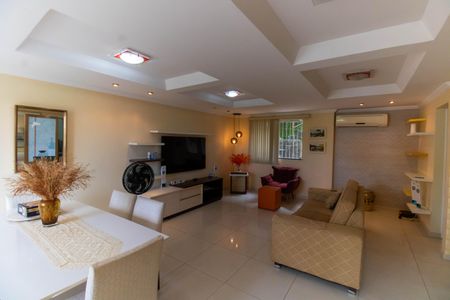 Casa para alugar com 300m², 3 quartos e 3 vagasSala