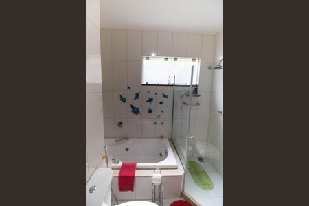 Casa para alugar com 300m², 3 quartos e 3 vagasBanheiro da Suíte 2