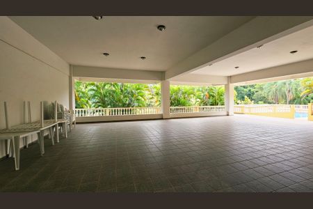 Casa à venda com 35m², 4 quartos e 8 vagas