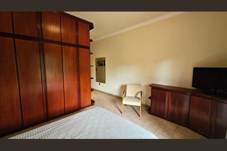 Casa à venda com 35m², 4 quartos e 8 vagas