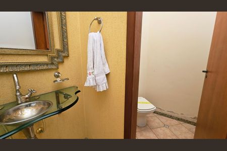 Casa à venda com 35m², 4 quartos e 8 vagas