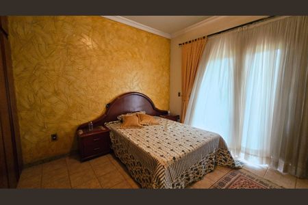 Casa à venda com 35m², 4 quartos e 8 vagas