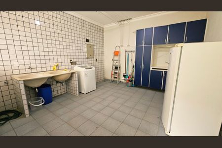 Casa à venda com 35m², 4 quartos e 8 vagas