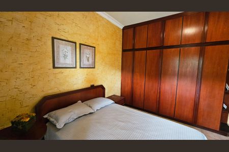 Casa à venda com 35m², 4 quartos e 8 vagas