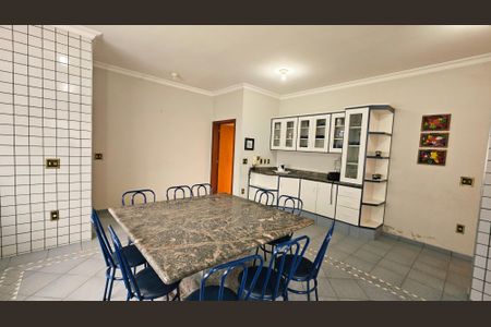 Casa à venda com 35m², 4 quartos e 8 vagas