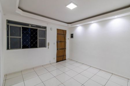 Sala de apartamento para alugar com 2 quartos, 58m² em Jardim Flor da Montanha, Guarulhos