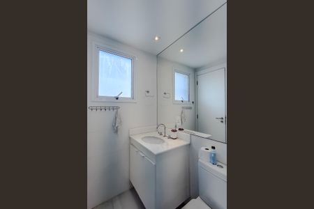 Apartamento para alugar com 68m², 2 quartos e 1 vaga Apartamento para alugar com 68m², 2 quartos e 1 vagaBanheiro da Suíte