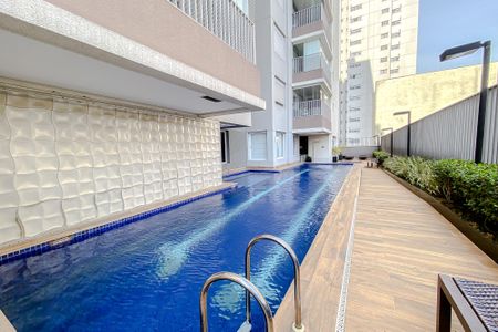 Apartamento para alugar com 68m², 2 quartos e 1 vagaÁrea comum - Piscina
