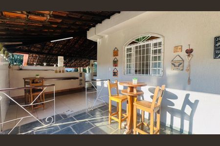 Casa à venda com 2000m², 3 quartos e 3 vagasÁrea comum