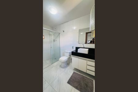 Casa à venda com 2000m², 3 quartos e 3 vagasBanheiro