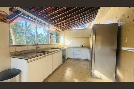 Casa à venda com 2000m², 3 quartos e 3 vagasCozinha