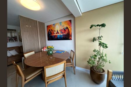 Apartamento à venda com 87m², 3 quartos e 2 vagasSala