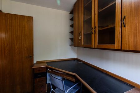 Casa à venda com 280m², 3 quartos e 3 vagas Casa à venda com 280m², 3 quartos e 3 vagasEscritório