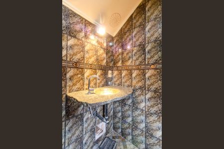 Casa à venda com 280m², 3 quartos e 3 vagas Casa à venda com 280m², 3 quartos e 3 vagasLavabo