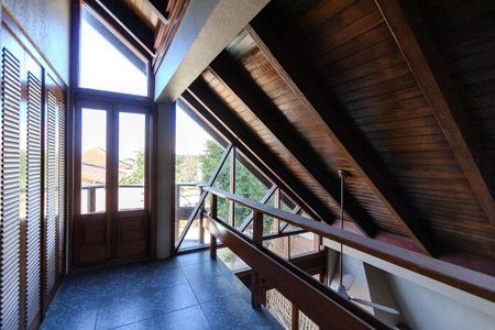 Casa à venda com 280m², 3 quartos e 3 vagas Casa à venda com 280m², 3 quartos e 3 vagasHall