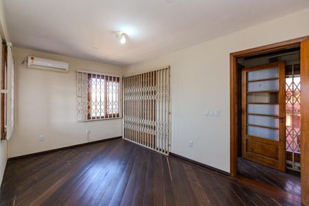 Casa à venda com 280m², 3 quartos e 3 vagas Casa à venda com 280m², 3 quartos e 3 vagasSuíte