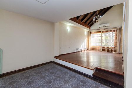 Sala de casa à venda com 3 quartos, 280m² em Cristal, Porto Alegre