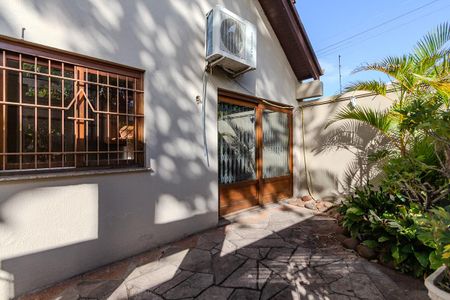 Casa à venda com 280m², 3 quartos e 3 vagas Casa à venda com 280m², 3 quartos e 3 vagasJardim