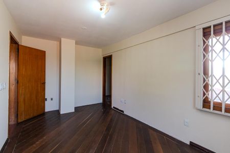 Casa à venda com 280m², 3 quartos e 3 vagas Casa à venda com 280m², 3 quartos e 3 vagasSuíte