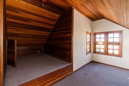 Casa à venda com 280m², 3 quartos e 3 vagas Casa à venda com 280m², 3 quartos e 3 vagasCobertura