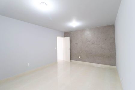 Casa para alugar com 70m², 2 quartos e sem vaga