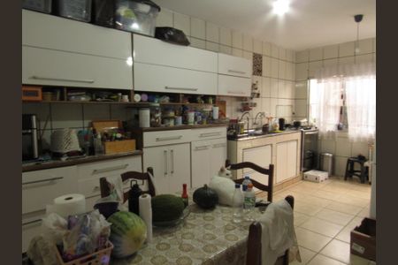 Casa à venda com 198m², 2 quartos e 2 vagasCozinha