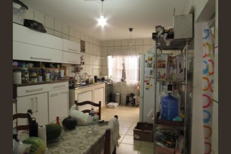 Casa à venda com 198m², 2 quartos e 2 vagasCozinha
