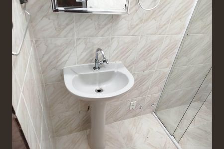 Casa para alugar com 47m², 2 quartos e sem vagaBanheiro